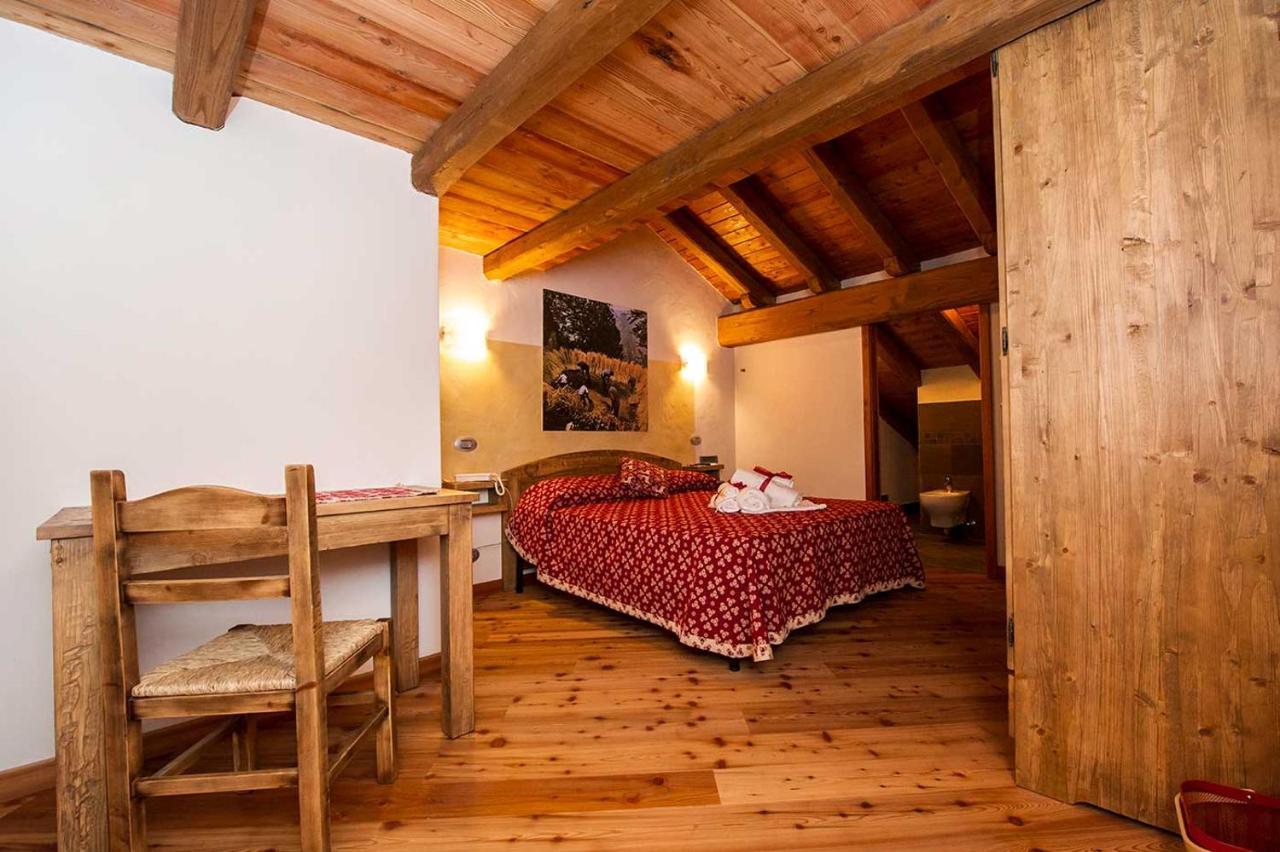 L'Or D'Echallogne - Chambre D'Hotes Bed and Breakfast Arnad Buitenkant foto