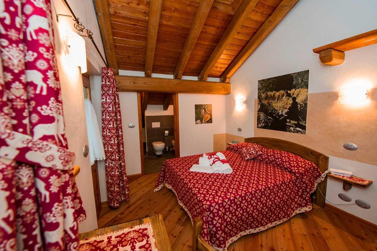 L'Or D'Echallogne - Chambre D'Hotes Bed and Breakfast Arnad Buitenkant foto