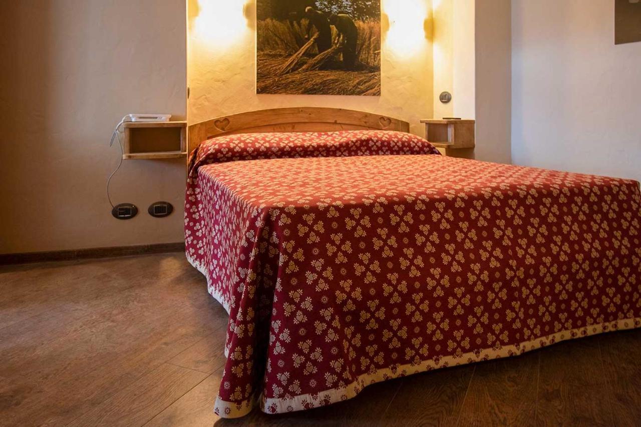 L'Or D'Echallogne - Chambre D'Hotes Bed and Breakfast Arnad Buitenkant foto